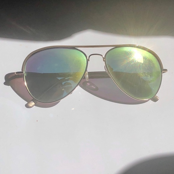 Super cute sunglasses! - Picture 2 of 4